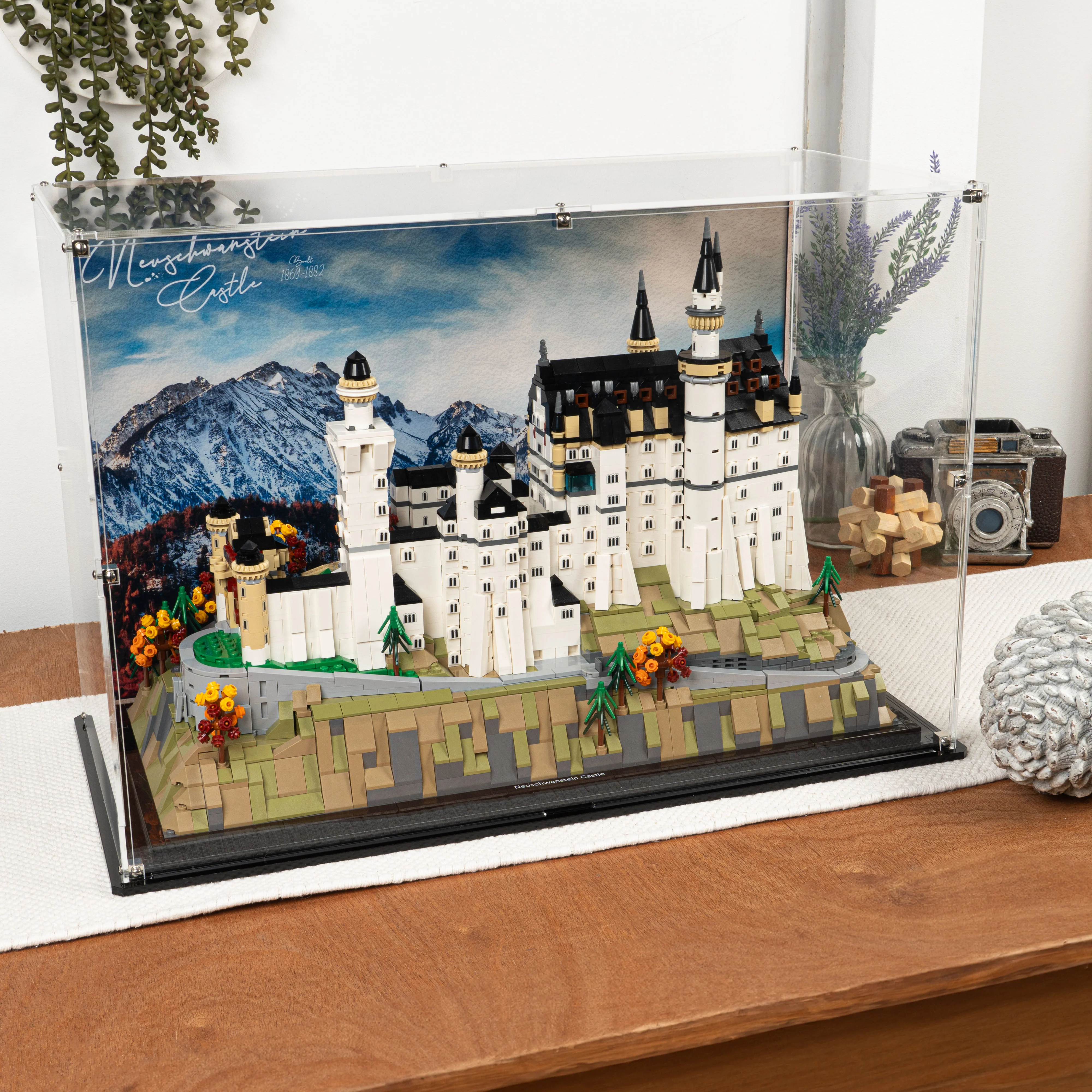 Display Case for LEGO® Architecture: Neuschwanstein Castle (21063) - Image 2